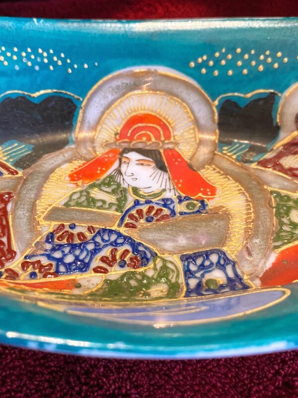 Japanese Satsuma porcelain dish – Immortals and lady, Dai Nippon, c.1913–1940 (11) Japans Satsuma porseleinen schoteltje – Dai Nippon | Japanese Satsuma porcelain dish – Immortals and lady, Dai Nippon, c.1913–1940