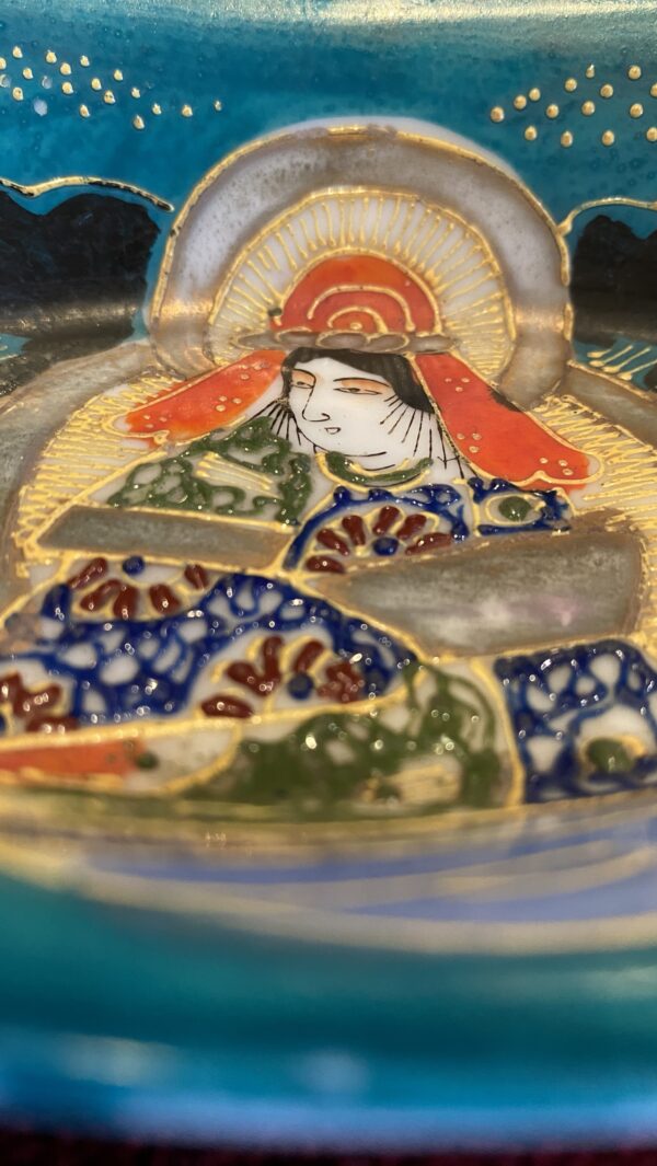 Japanese Satsuma porcelain dish – Immortals and lady, Dai Nippon, c.1913–1940 (9) Japans Satsuma porseleinen schoteltje – Dai Nippon | Japanese Satsuma porcelain dish – Immortals and lady, Dai Nippon, c.1913–1940