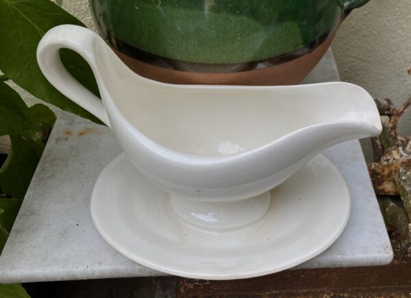 Old sauce boat with underplate – Nimy Lez Mons (c.1921–1951) (12) Oude sauskom met onderplaat | Old sauce boat with underplate – Nimy Lez Mons (c.1921–1951)