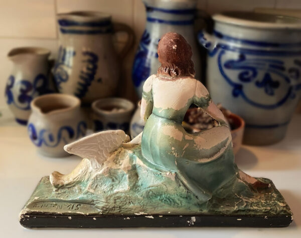 Origineel Art Nouveau sculptuur Vrouw met zwaan – Original Art Nouveau sculpture Woman with Swan – ca. 1900