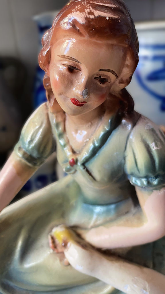 Origineel Art Nouveau sculptuur Vrouw met zwaan – Original Art Nouveau sculpture Woman with Swan – ca. 1900