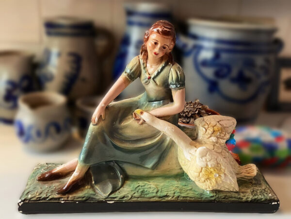 Origineel Art Nouveau sculptuur Vrouw met zwaan – Original Art Nouveau sculpture Woman with Swan – ca. 1900