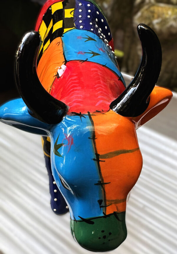 Pop Art patchwork cow sculpture – inspired by Joan Miró, ca. 1980 (14) Prachtige Pop Art koe in lappendekenstijl – Exquisite Pop Art patchwork cow sculpture – ca. 1980