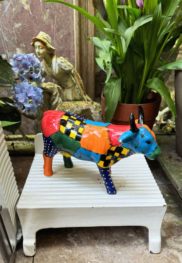 Pop Art patchwork cow sculpture – inspired by Joan Miró, ca. 1980 (17) Prachtige Pop Art koe in lappendekenstijl – Exquisite Pop Art patchwork cow sculpture – ca. 1980
