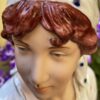Royal Dux – Monumentaal porseleinen beeld van boerenmeisje bij fontein | Royal Dux – Monumental porcelain figure of farm girl at fountain (c.1900)