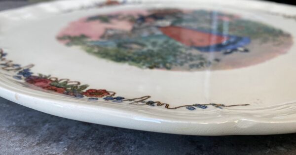 Sarreguemines cake plate by Henri Loux, Alsace scene c.1960 (3) Sarreguemines taartschotel | Sarreguemines cake plate by Henri Loux, Alsace scene c.1960