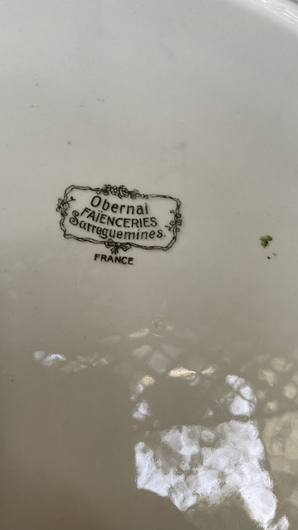 Sarreguemines cake plate by Henri Loux, Alsace scene c.1960 (9) Sarreguemines taartschotel | Sarreguemines cake plate by Henri Loux, Alsace scene c.1960