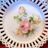 Set van 8 polychroom beschilderde opengewerkte porseleinen dessertbordjes | Set of 8 polychrome openwork porcelain dessert plates – ca. 20th century