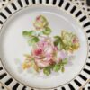 Set van 8 polychroom beschilderde opengewerkte porseleinen dessertbordjes | Set of 8 polychrome openwork porcelain dessert plates – ca. 20th century