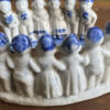 Small Delft Blue figurine with milkmaids and boys – ca. 1920 (14) Klein Delfts blauw beeldje met melkmeisjes en jongens – Small Delft Blue figurine with milkmaids and boys – ca. 1920
