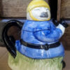 Unieke keramieken drinkpot met Oosterse brandweerman – Unique ceramic drinking vessel with Oriental firefighter – 20th century