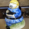 Unieke keramieken drinkpot met Oosterse brandweerman – Unique ceramic drinking vessel with Oriental firefighter – 20th century