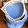 Vintage Delfts blauwe tabakspot met pijprokende visserskop – Vintage Delft Blue tobacco jar with smoking fisherman – 1950s