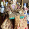 Vintage porseleinen kantklossende grootmoeder – Vintage porcelain lace-making grandmother – ca. 1950