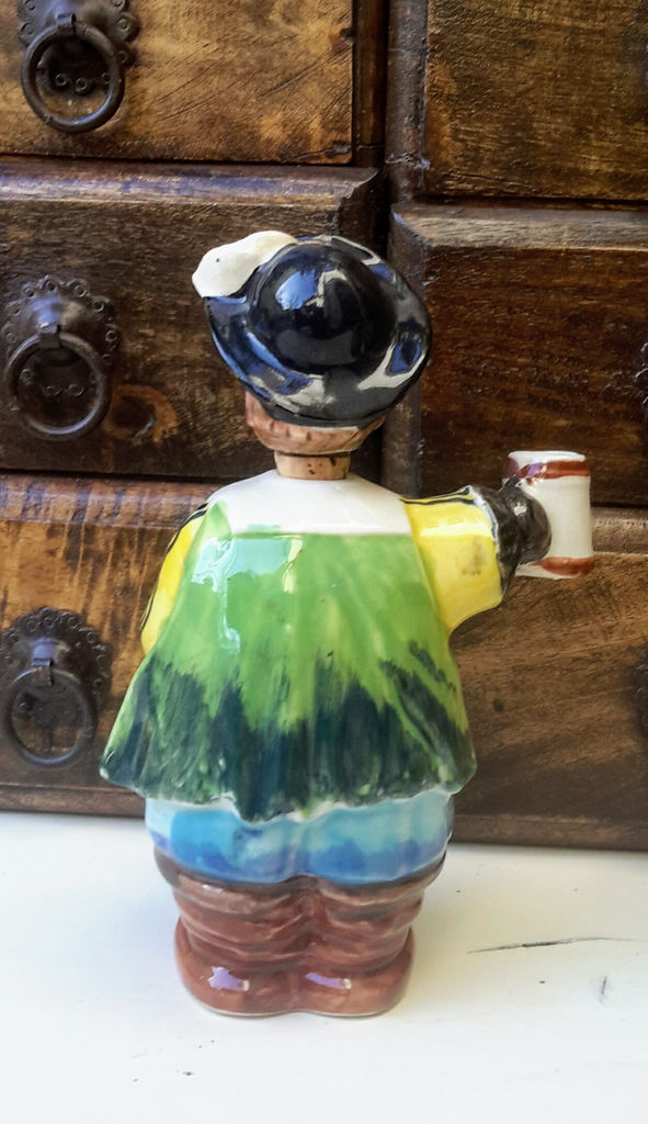 Vintage porcelain musketeer decanters – 1950s (2) Vintage porseleinen musketier decanters – Vintage porcelain musketeer decanters – 1950s