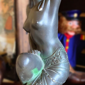 Gipsen Art Deco sculptuur ‘Oriëntaalse danseres’ – naar Giuseppe Bessi | Gypsum Art Deco sculpture ‘Oriental dancer’ after Giuseppe Bessi – c.1930–1940